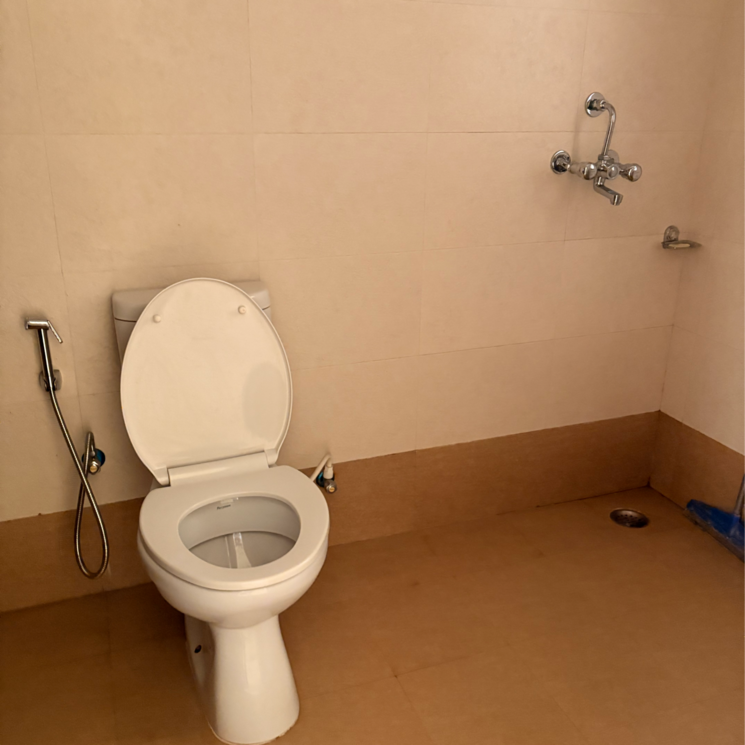 Bathroom, shalimar-mannat 3 Bedroom 810 Sq.Ft. Apartment In Safedabad Lucknow 8695247