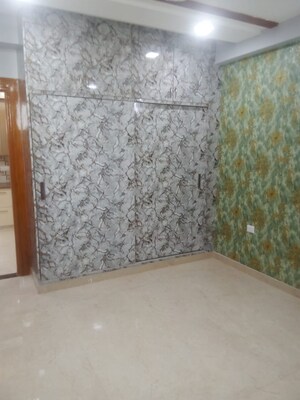 Room in 4 BHK Independent House at Amrapali Vaishali, Vaishali Sector 3 – for Sale