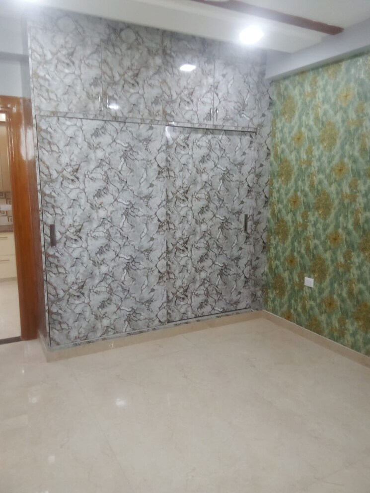Room, amrapali-vaishali 4 Bedroom 156 Sq.Mt. Independent House In Vaishali Sector 3 Ghaziabad 8695270