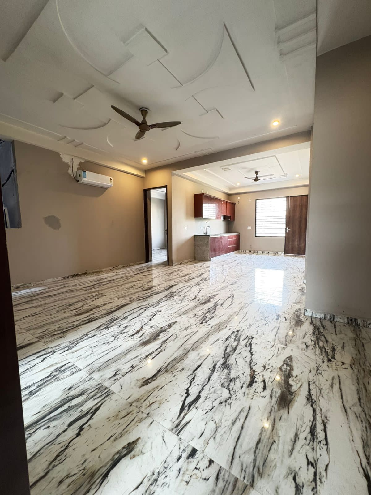 4 BHK + Study Room 460 Sq.Yd. Builder Floor in The Images Floors