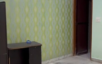 2 BHK Builder Floor For Sale in Laxmi Nagar