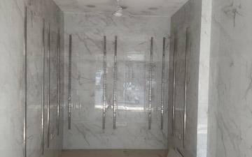 Shop For Rent in Lajpat Nagar