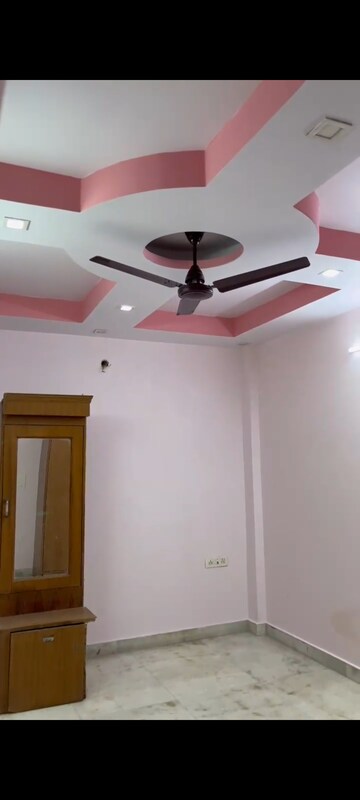 3 BHK Builder Floor For Sale in Laxmi Nagar