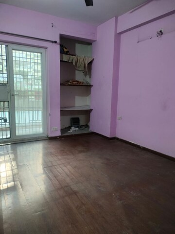Room in 2 BHK Apartment at Galaxy North Avenue ll, Gaur City 2  – for Rent