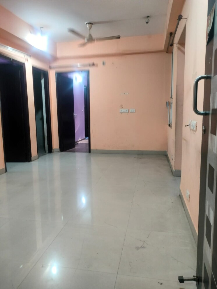 Room, galaxy-north-avenue-ll 2 Bedroom 925 Sq.Ft. Apartment In Gaur City 2  Greater Noida 8695343