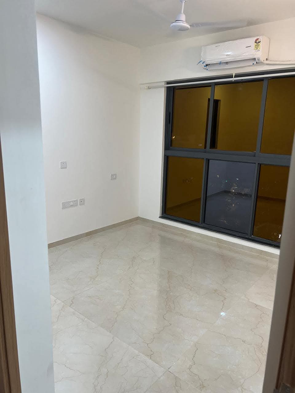 4 BHK 1300 Sq.Ft. Apartment in Nahar Amaryllis Towers and Plaza