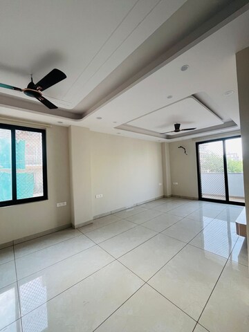 Kitchen in 3 BHK Builder Floor at Sushant Lok 3, Sector 57 – for Rent