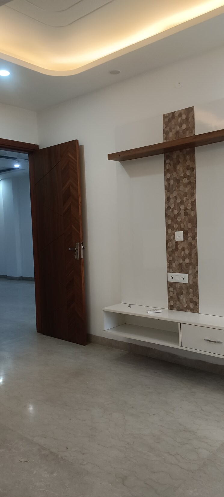 Room, janakpuri 3 Bedroom 1400 Sq.Ft. Builder Floor In Janakpuri Delhi 8695386