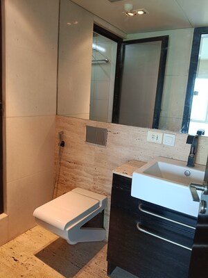Bathroom in 2 BHK Apartment at Shapoorji Pallonji The Imperial, Tardeo – for Sale