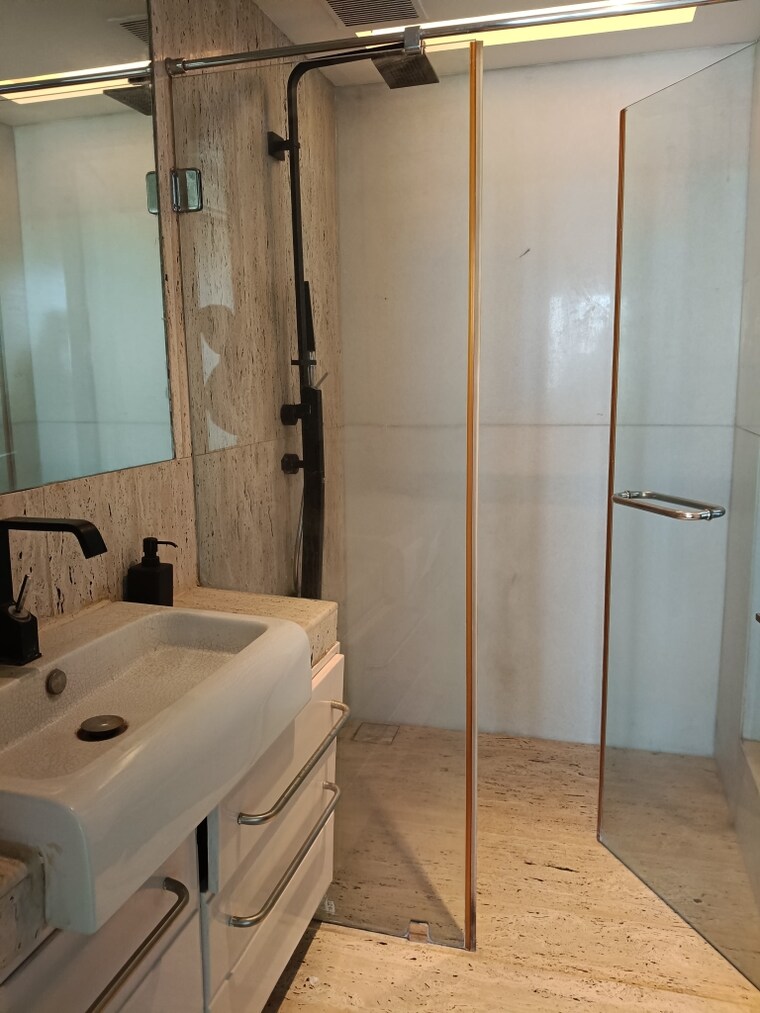 Bathroom, shapoorji-pallonji-the-imperial 2 Bedroom 1450 Sq.Ft. Apartment In Tardeo Mumbai 8695383