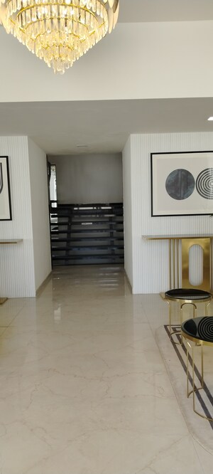 Staircase in 3.5 BHK Builder Floor at Smart World Orchard, Sector 61 – for Sale