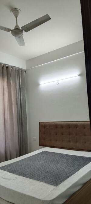 Room in 3.5 BHK Builder Floor at Smart World Orchard, Sector 61 – for Sale