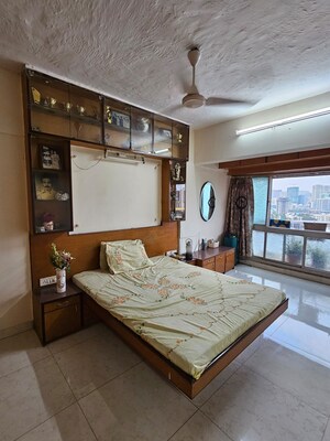 Bedroom in 3 BHK Apartment at Sett Minar, Peddar Road – for Sale