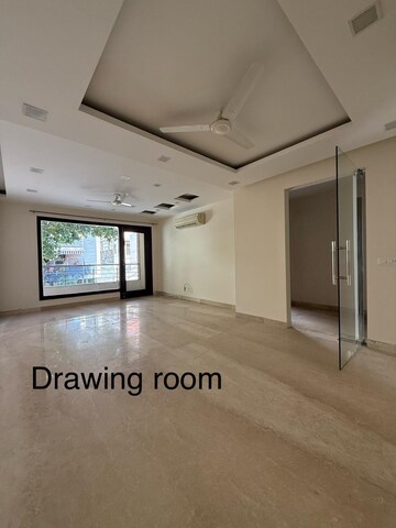 Room in 4 BHK Builder Floor at Saket – for Rent