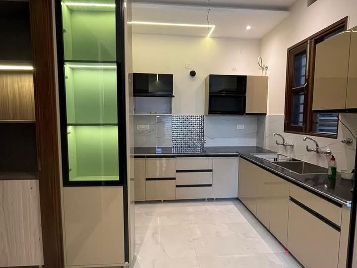 3 BHK + Servant Room,Study Room,Extra Room Independent House For Sale in Real Estate Advisor 