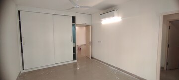 Room in 4 BHK Apartment at Emaar Emerald Floors Premier, Sector 65 – for Rent