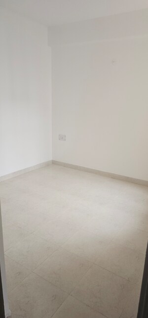 Room in 2 BHK Apartment at MGI Gharaunda, Raj Nagar Extension – for Sale