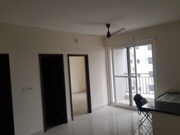 Room in 2 BHK Apartment at Kolte Patil Raaga, Hennur Road – for Rent
