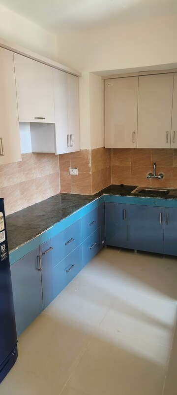 Kitchen in 3.5 BHK Apartment at Jaypee Greens Kosmos, Sector 134 – for Rent