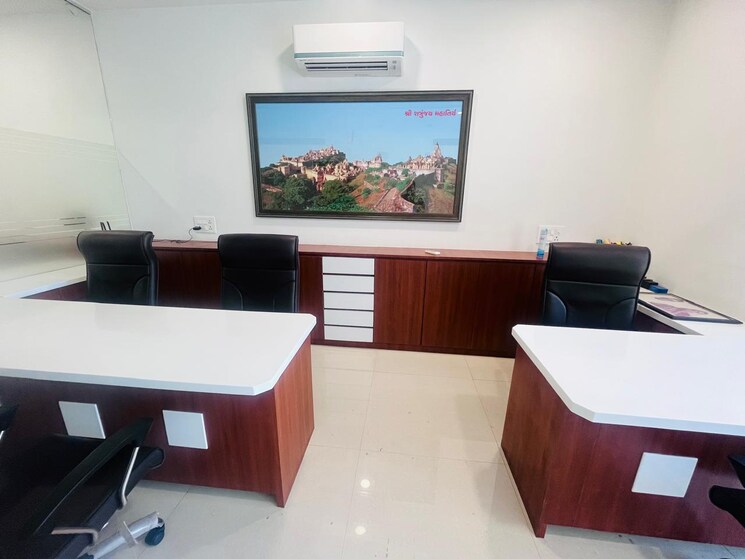 Team Area, shela Commercial Office Space 1068 Sq.Ft. In Shela Ahmedabad 8695542