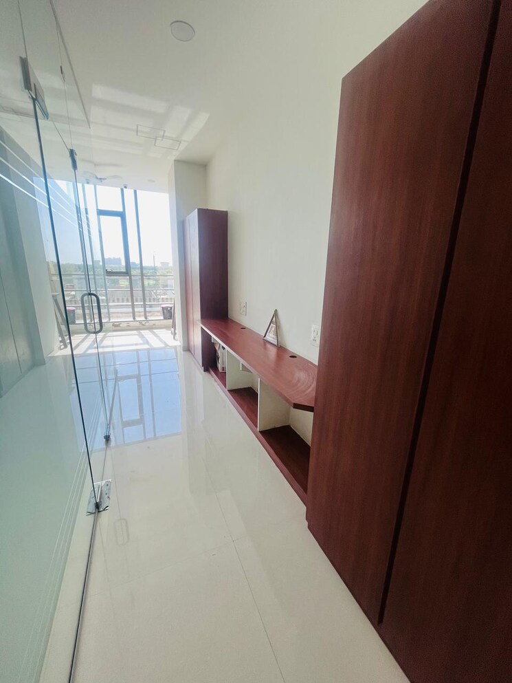 Team Area, shela Commercial Office Space 1068 Sq.Ft. In Shela Ahmedabad 8695542