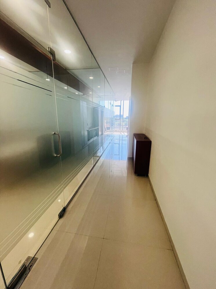 Team Area, shela Commercial Office Space 1068 Sq.Ft. In Shela Ahmedabad 8695542