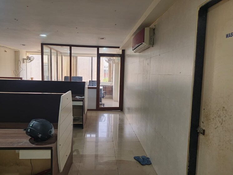 undefined, thaltej Commercial Office Space 885 Sq.Ft. In Thaltej Ahmedabad 8695587