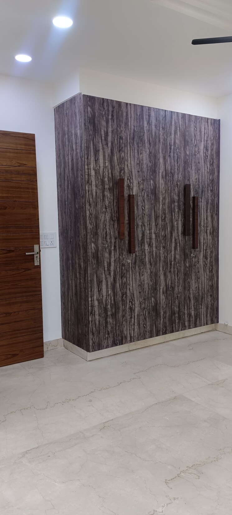 Room, tilak nagar 3 Bedroom 1800 Sq.Ft. Builder Floor In Tilak Nagar Delhi 8695639