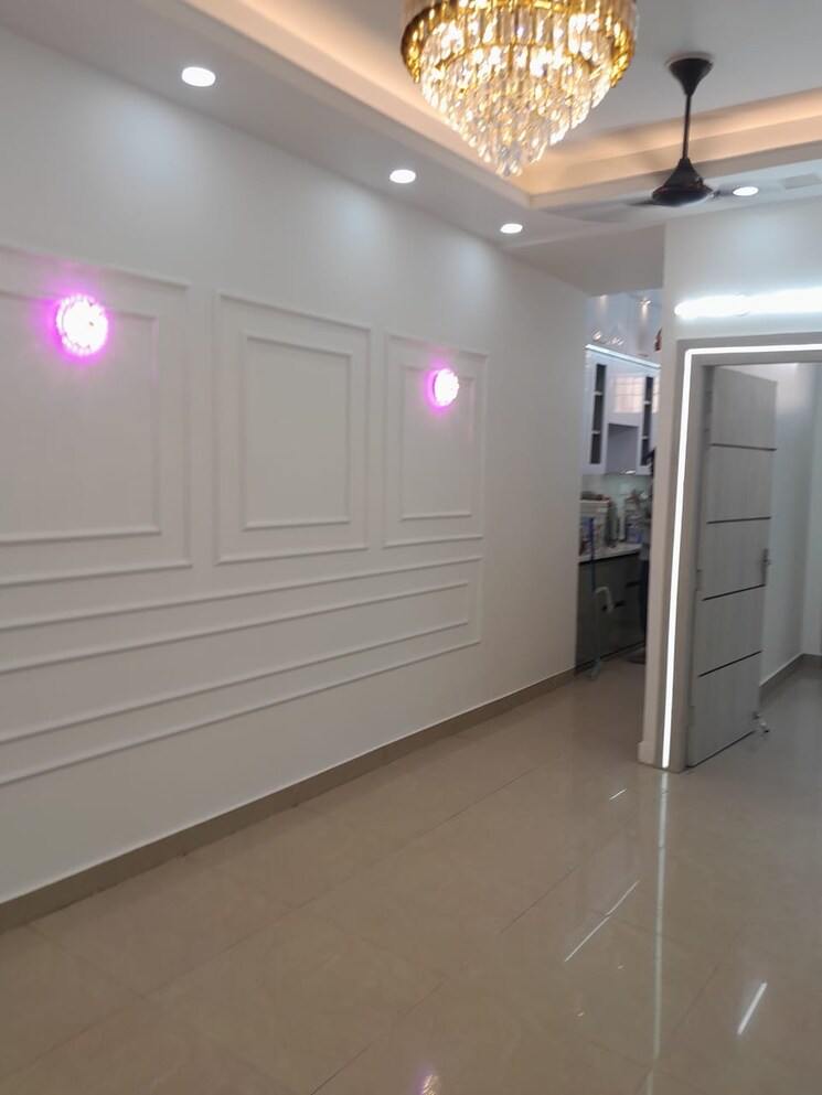 Bathroom, gyan khand ii 2 Bedroom 1000 Sq.Ft. Builder Floor In Gyan Khand ii Ghaziabad 8695660