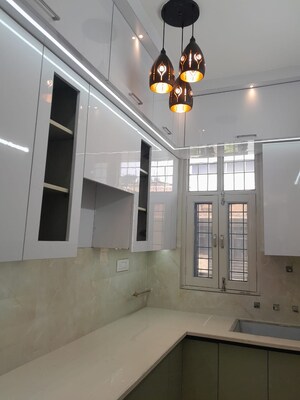 Furnished Amenities in 2 BHK Builder Floor at Gyan Khand ii – for Sale