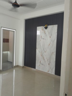 Room in 2 BHK Builder Floor at Gyan Khand ii – for Sale