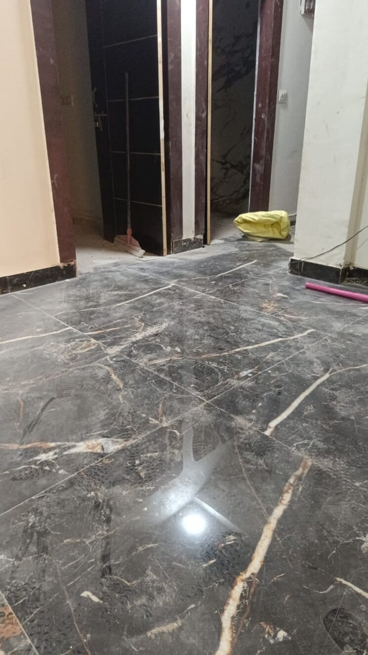 Living Room, sector 73 2 Bedroom 1050 Sq.Ft. Builder Floor In Sector 73 Noida 8695710