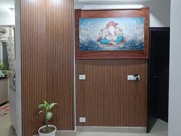 Room in 2.5 BHK Apartment at Ajnara Homes, Sector 16b Greater Noida – for Sale