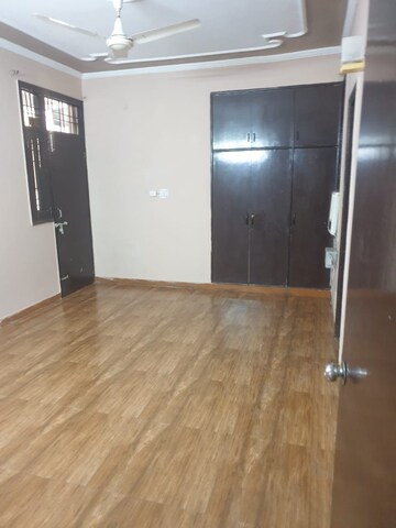 Room in 3 BHK Apartment at AEZ Aloha, Sector 57 – for Rent