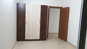 Room in 3 BHK Apartment at Bhartiya Nikoo Homes, Thanisandra Main Road – for Rent