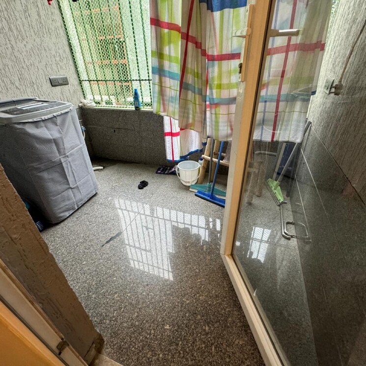 Balcony, south extension ii 3 Bedroom 1800 Sq.Ft. Builder Floor In South Extension ii Delhi 8695792