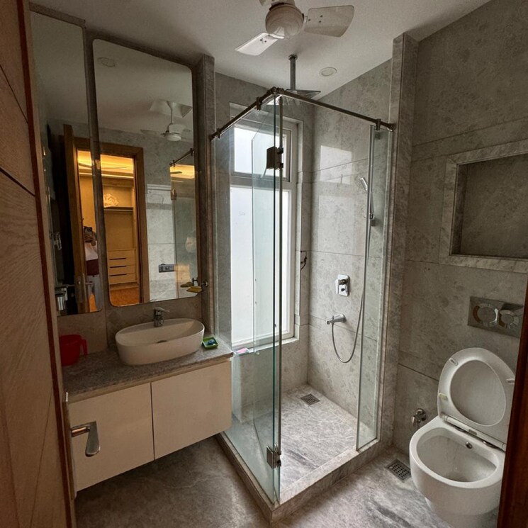 undefined, south extension ii 3 Bedroom 1800 Sq.Ft. Builder Floor In South Extension ii Delhi 8695792