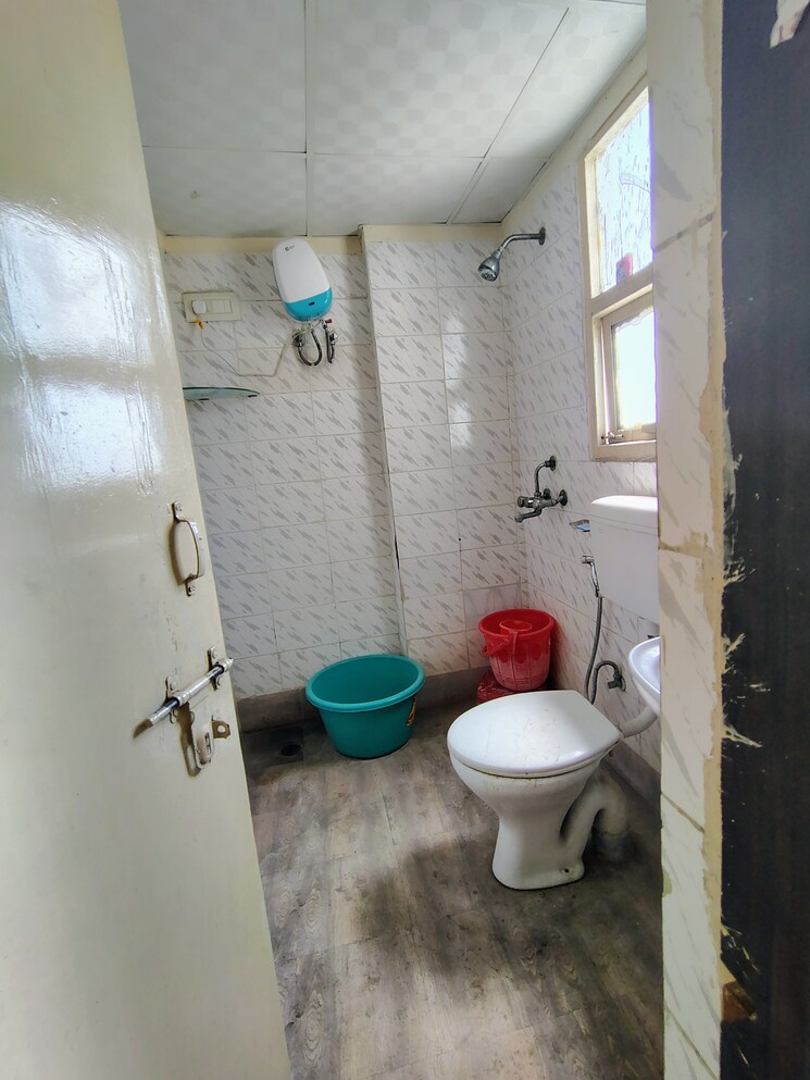 Bathroom, adore-happy-homes 2 Bedroom 505 Sq.Ft. Apartment In Sector 86 Faridabad 8695811