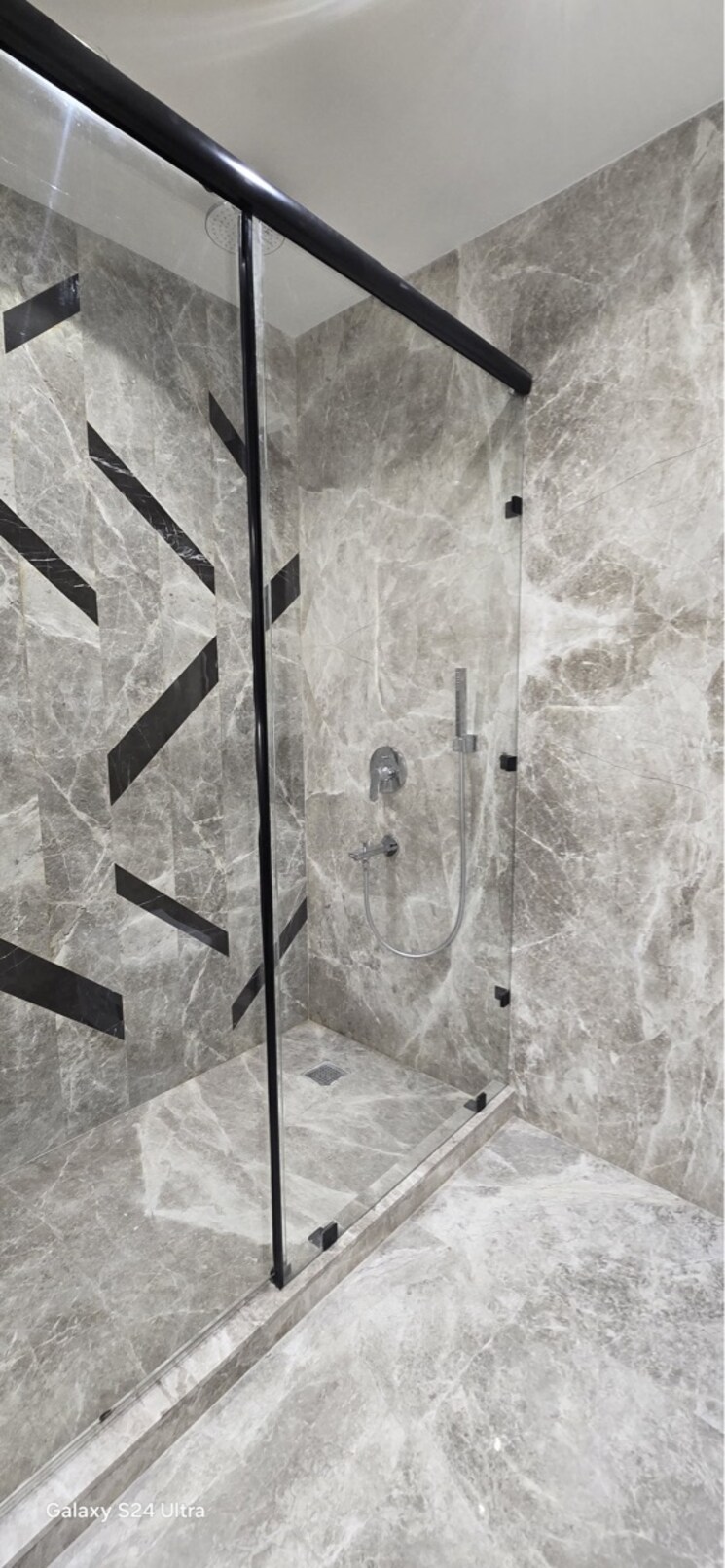 Bathroom, sushant lok i 4 Bedroom 300 Sq.Yd. Builder Floor In Sushant Lok I Gurgaon 8695675