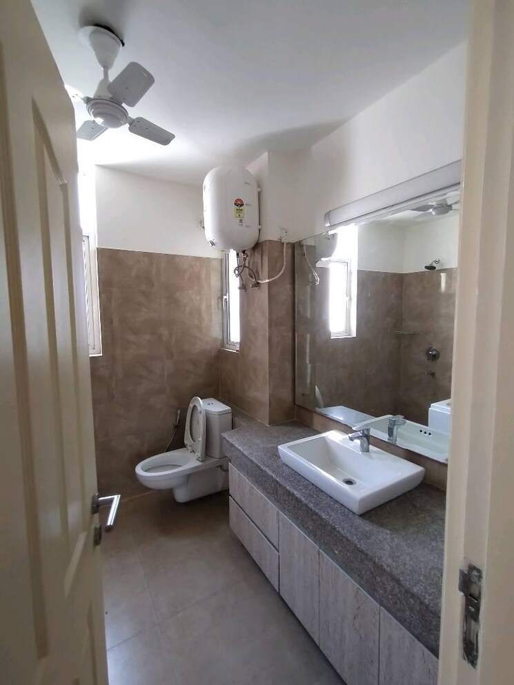 Bathroom, pioneer-park-presidia 5 Bedroom 4025 Sq.Ft. Apartment In Sector 62 Gurgaon 8695840