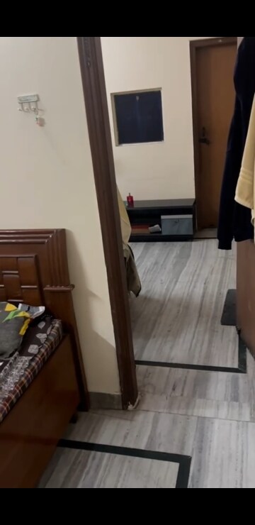 1 BHK Independent House For Rent in Lajpat Nagar 4