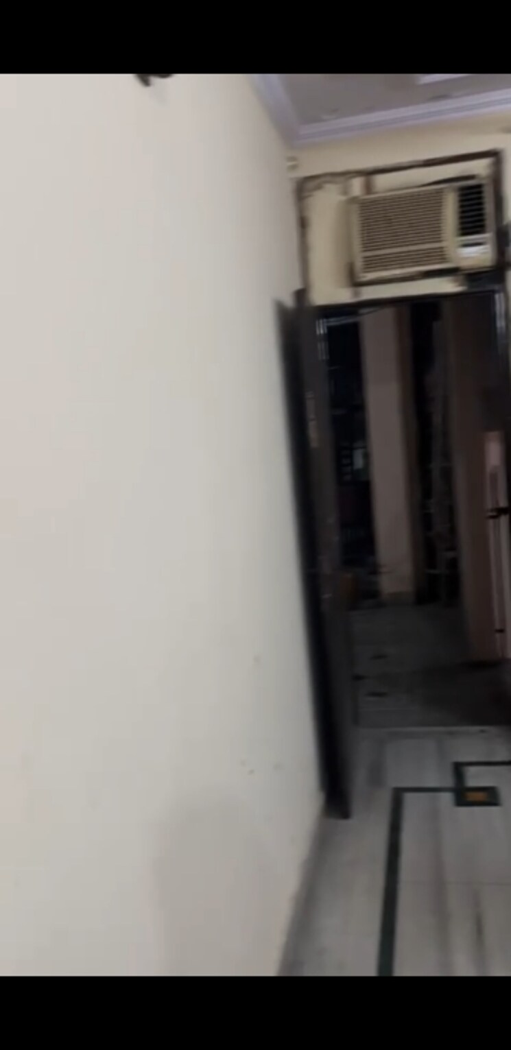 undefined, lajpat nagar 4 1 Bedroom 450 Sq.Ft. Independent House In Lajpat Nagar 4 Delhi 8695870