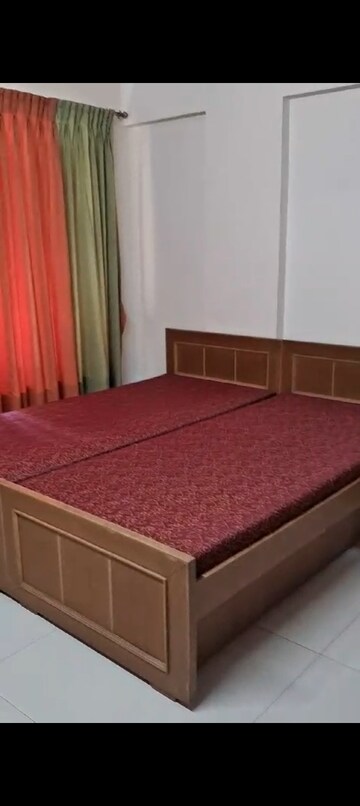Master Bedroom in 2 BHK Apartment at Swastik Park, Chembur – for Rent