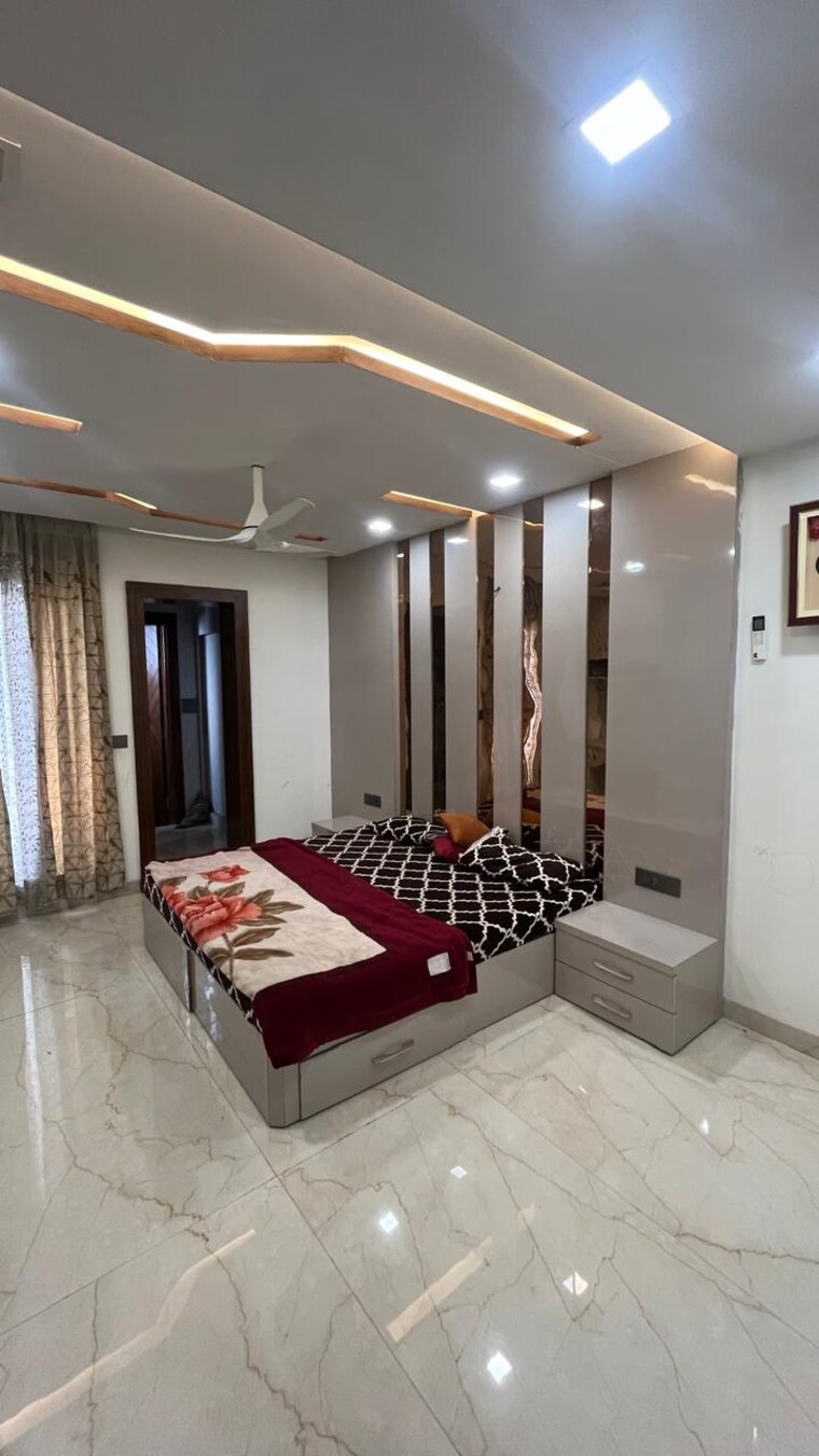 Bedroom, sector 85 4 Bedroom 350 Sq.Yd. Builder Floor In Sector 85 Faridabad 8695905