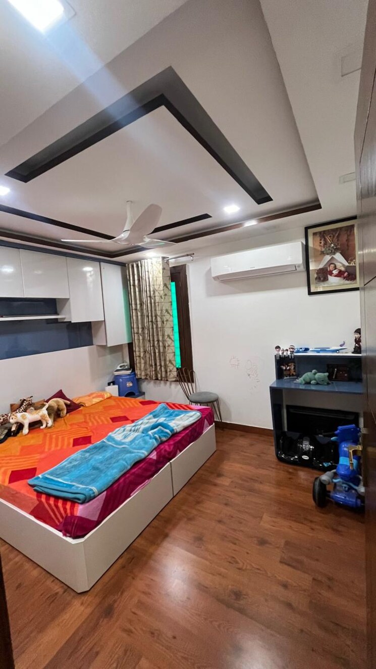 Bedroom, sector 85 4 Bedroom 350 Sq.Yd. Builder Floor In Sector 85 Faridabad 8695905