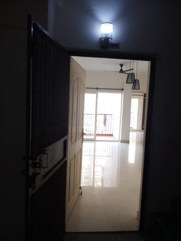 Room in 2 BHK Apartment at Maxblis White House, Sector 75 – for Rent