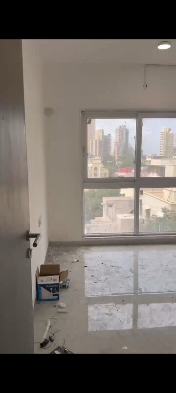 Furnished Amenities in 3 BHK Apartment at Dadar West – for Rent
