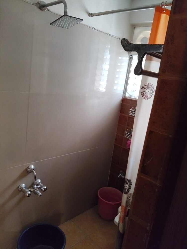 Bathroom, motera 2 Bedroom 130 Sq.Yd. Apartment In Motera Ahmedabad 8695922