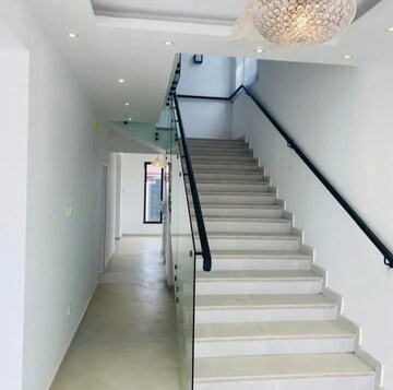 Staircase in 2.5 BHK Builder Floor at Sector 32 – for Rent