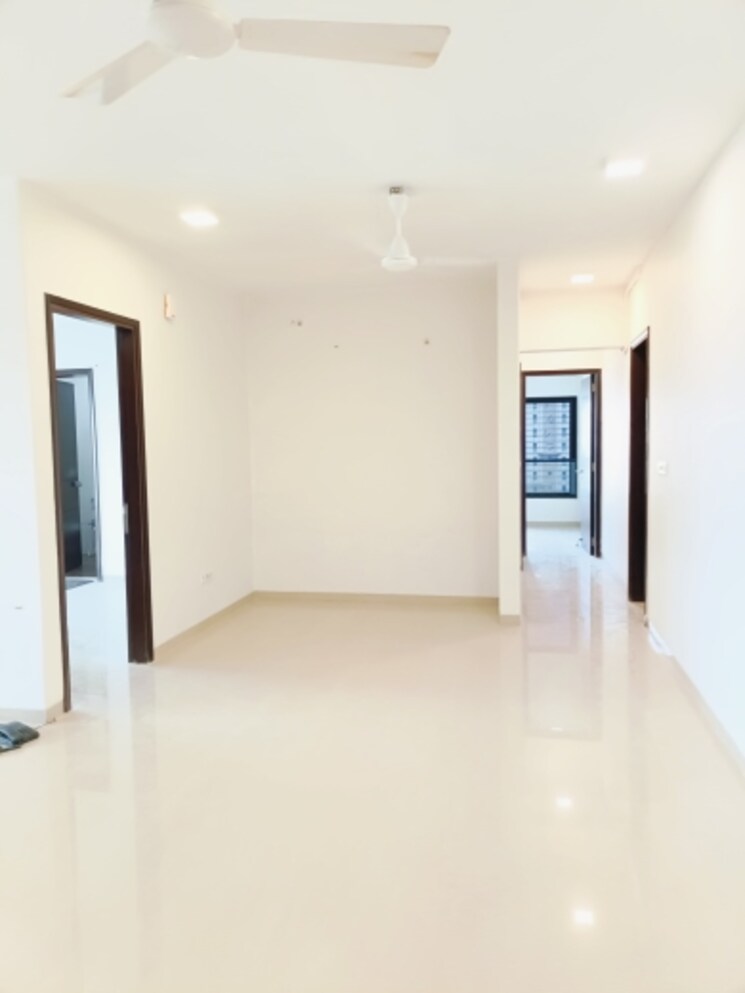 Room, crescent-tower 3 Bedroom 1500 Sq.Ft. Apartment In Tardeo Mumbai 8696024